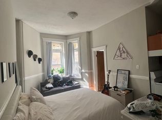 38 Hemenway St APT 13, Boston, MA 02115