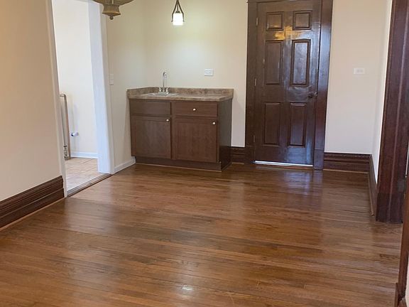 5th image of 414 Cory Ave