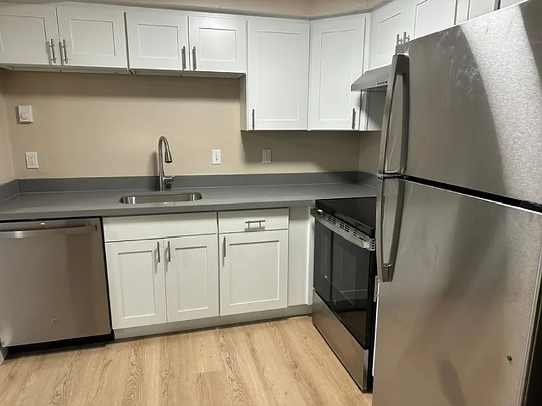East Vista — Photo 11