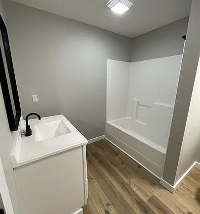 3rd image of 222 Fairmont Ave #B