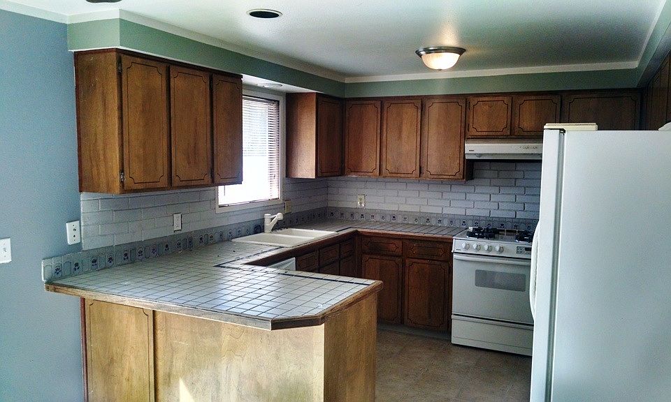 2nd image of 2095 NE 9th Pl