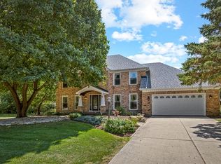 5N600 Cranberry Ln, St Charles, IL 60175