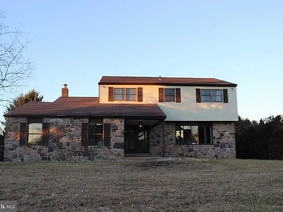2nd image of 11 Charles Dr