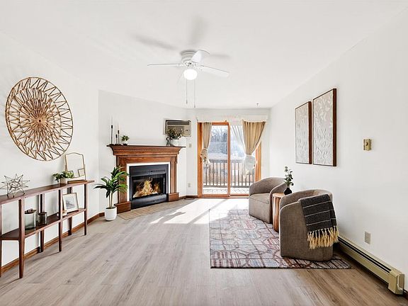 5th image of 2564 Branch Street #12