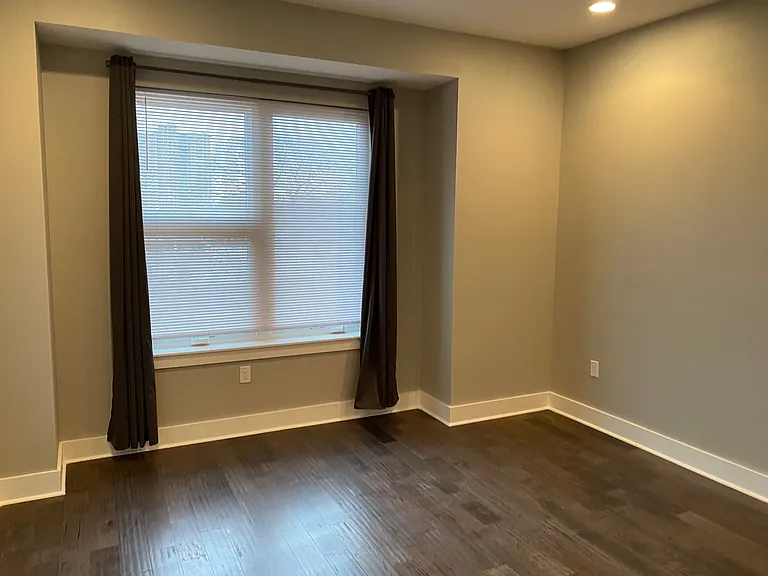 419 N Holly St — Photo 13