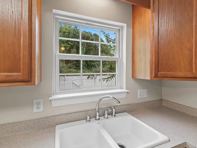 712 Tallahassee Dr — Photo 13