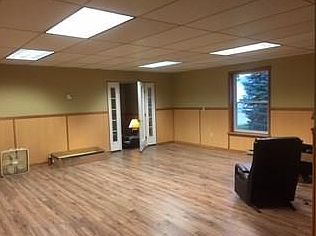 4th image of 406 W Elm St
