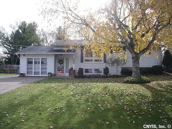2nd image of 117 Willowwood Ln