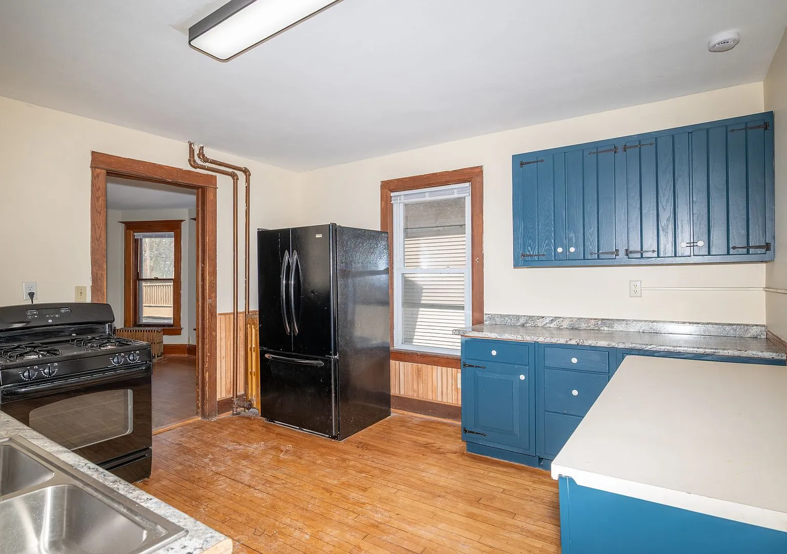 405-407 W Main St - Duplex — Photo 2