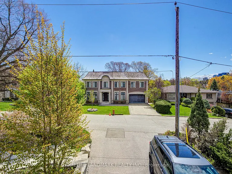 102 Stratford Cres — Photo 17