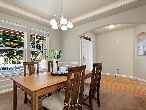 4th image of 18706 111th Avenue E
