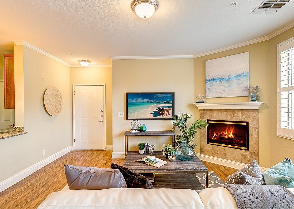 1st image of 22681 Oakgrove Unit 324