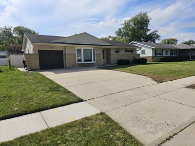 109 Crest Ave, Elk Grove Village, IL, 60007