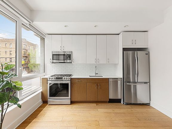 3rd image of 401 Rutland Rd #2E