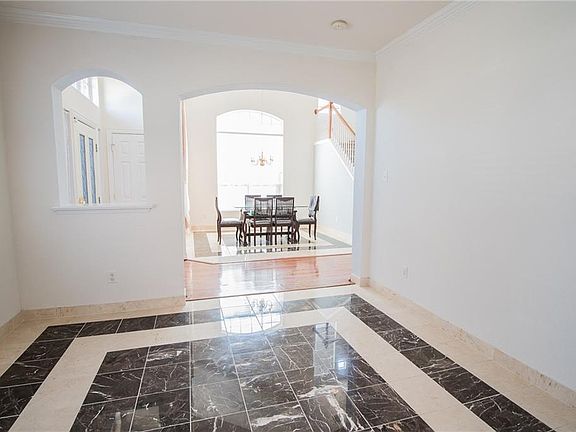 5th image of 5526 Remington Dr