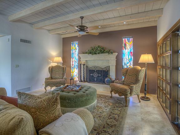 4th image of 1700 E Staghorn Ln