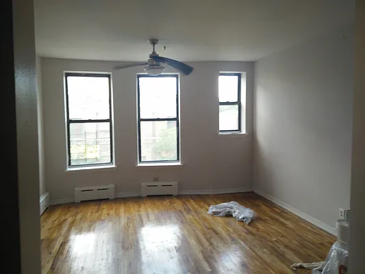 Rented by G2 Realty Group LLC | media 8