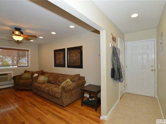 4th image of 725 Willis Ave APT 12A