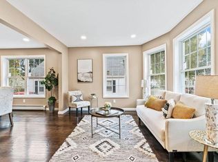 33 Lincoln St, North Andover, MA 01845