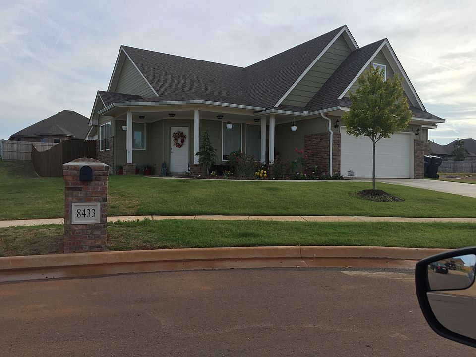 1st image of 8429 NW 141st Cir