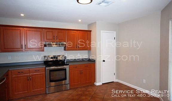 3rd image of 9540 N 90th Ln