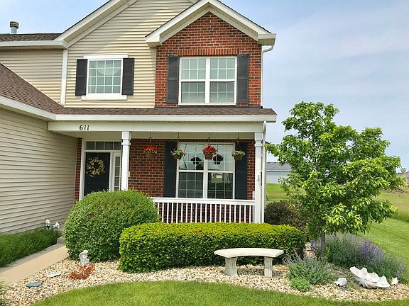 2nd image of 611 Farm View Ave