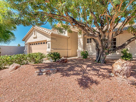 4th image of 3099 N 148th Dr
