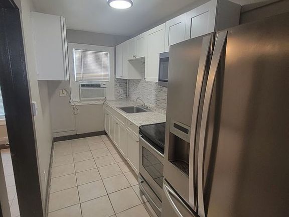 4th image of 433 Delmar Ter S #9