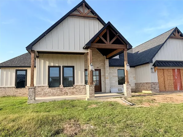 826 Angus Trl, Angleton, TX 77515