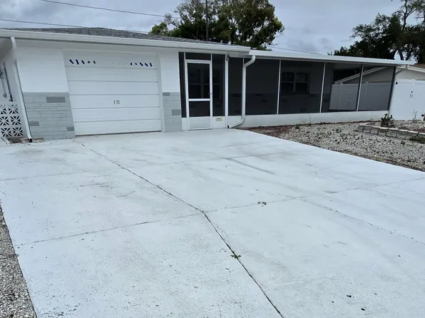 5005 Genesis Ave, Holiday, FL 34690