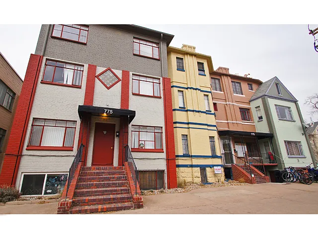 Building Photo - Francesca Apartments