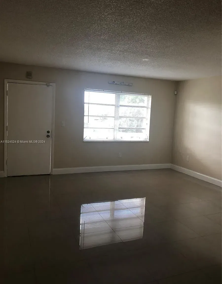 1 bed, 660 sqft, $1,560 — Photo 1