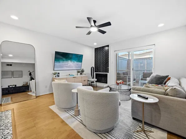 4323 Brown St APT 237, Dallas, TX 75219