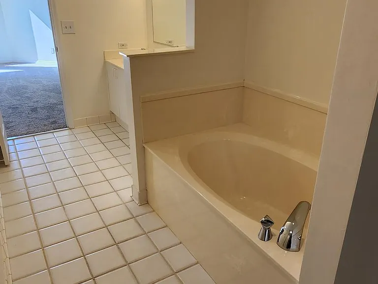 3 Oceans West Blvd #4D2 — Photo 6