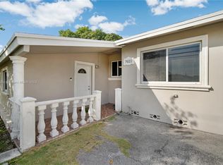 7021 SW 16th St, Miami, FL 33155