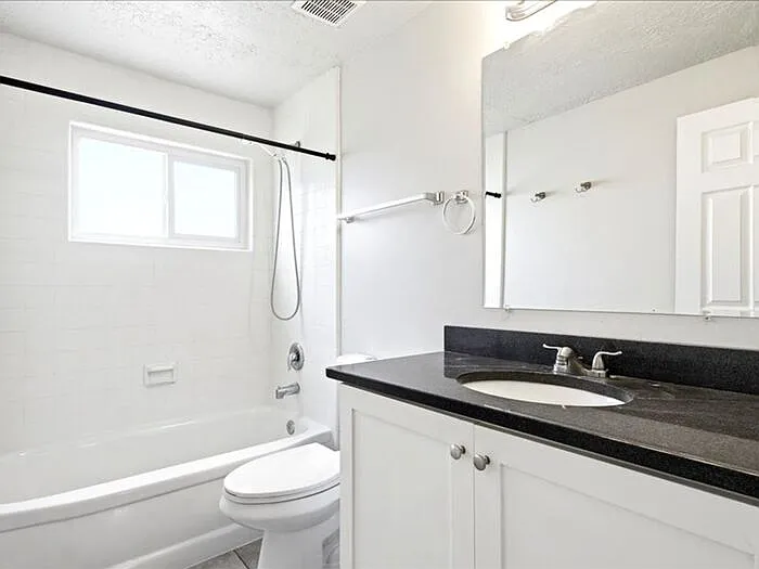 1026 S Montgomery St — Photo 13