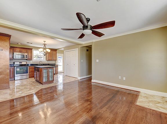 2nd image of 3724 Volpe Dr