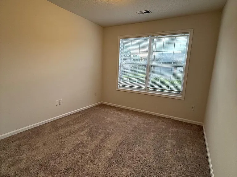 11707 Collinwood Ct — Photo 8