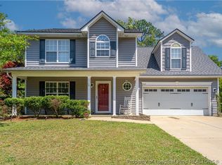 5112 Goshawk Dr, Hope Mills, NC 28348