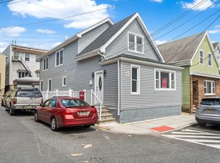 1 Sisson Ct, Bayonne, NJ 07002