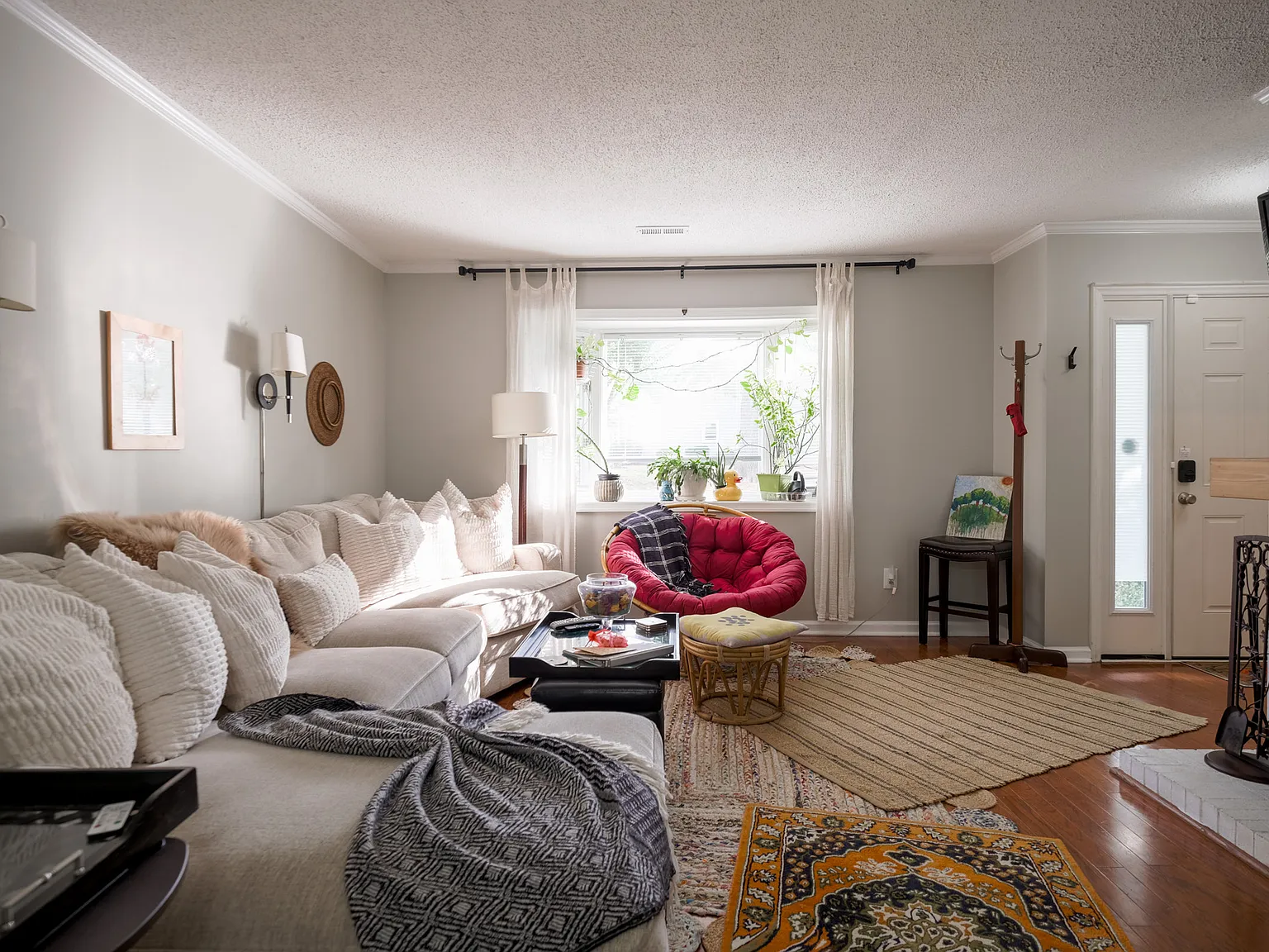 2 bed, 1142 sqft, $2,000 — Photo 3