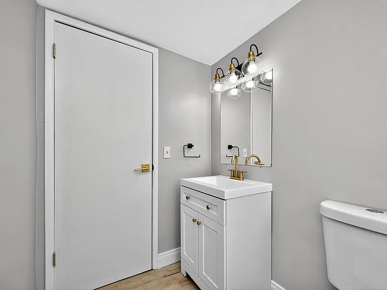 6140 Ridge Ave #7 — Photo 7