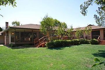 1st image of 136 Oak Rock Cir