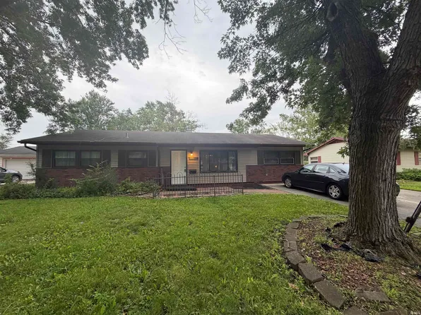 7315 Capri Dr, Fort Wayne, IN 46819