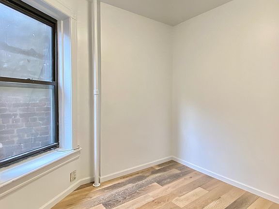 4th image of 19 Greenwich Ave APT 3A