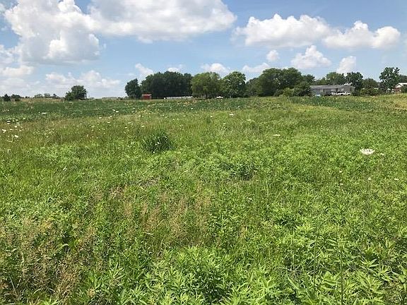 3rd image of 3715 Plateau Dr