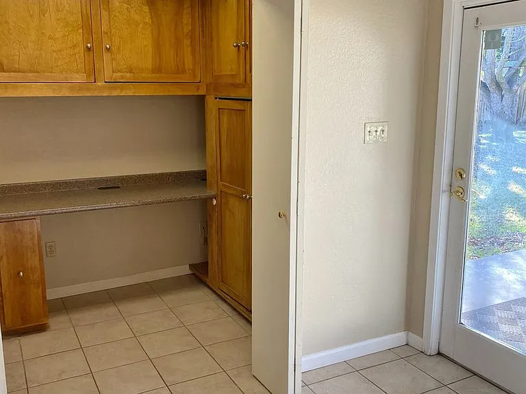 6128 Cliffside Dr — Photo 11