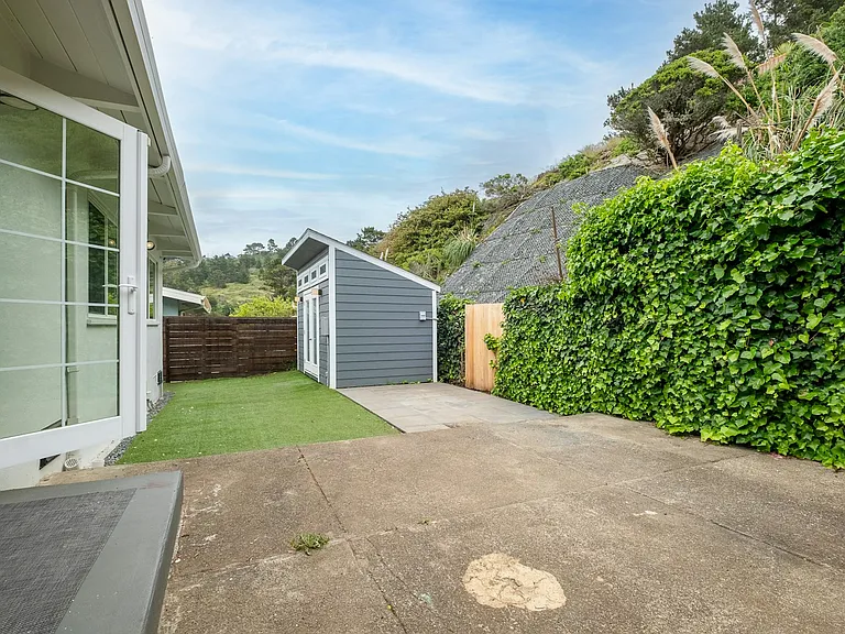 812 Edgemar Ave — Photo 26