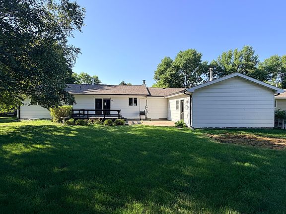 4th image of 1124 E 11th Ave