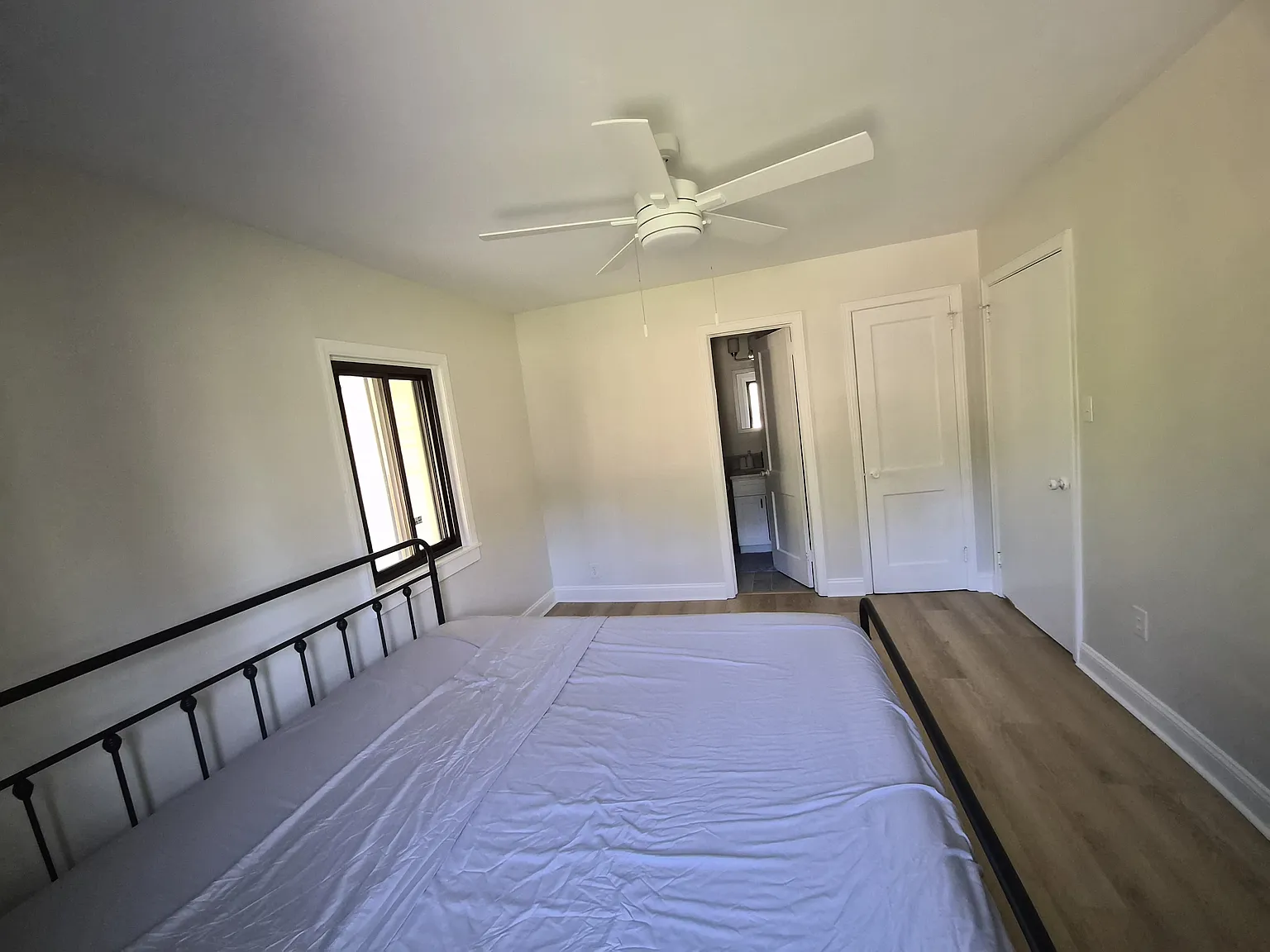 1 bed, 730 sqft, $1,500 — Photo 3